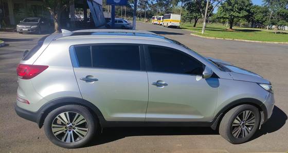 KIA SPORTAGE 2.0 EX 4X2 16V FLEX 4P AUTOMÁTICO KIA SPORTAGE 2.0 EX 4X2 16V FLEX 4P AUTOMÁTICO